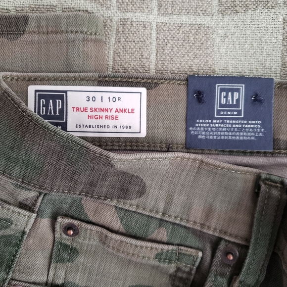 Gap Jeans - Picture 3 of 4